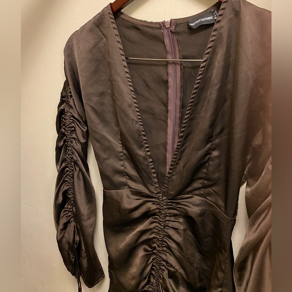 *SOLD* PrettyLittleThing chocolate cinched/tied silky dress! - Picture 3 of 3